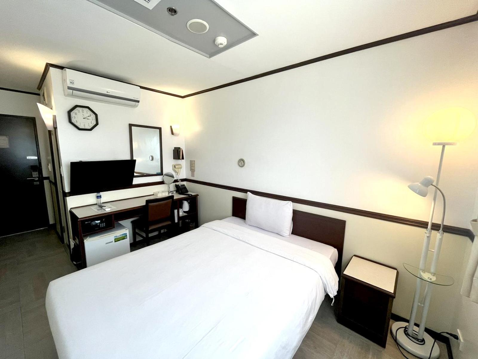 Toyoko Inn Cebu Exterior photo