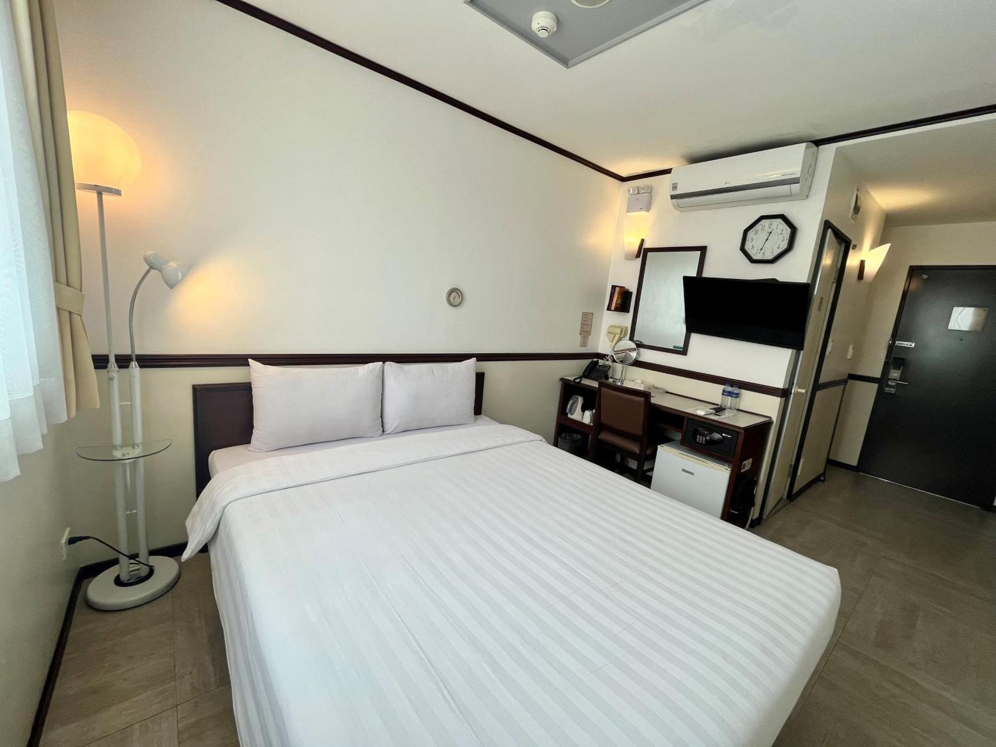Toyoko Inn Cebu Exterior photo